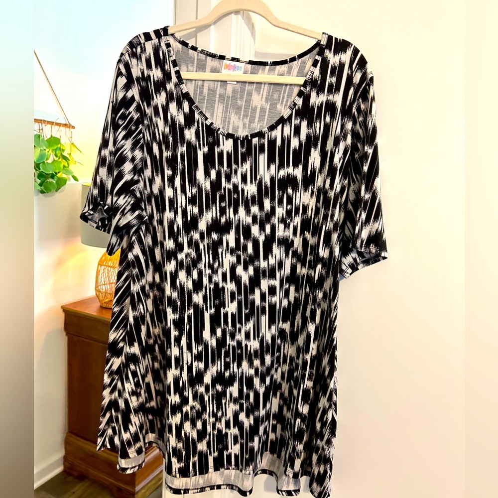 LuLaRoe Top